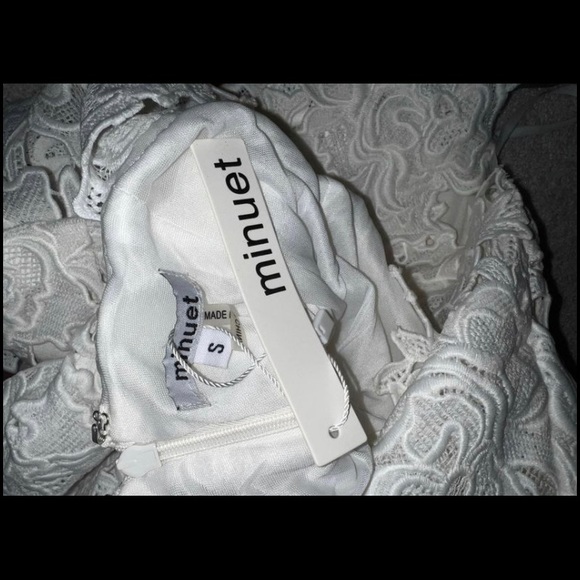 COPY - Beautiful lace mini dress - Picture 3 of 6